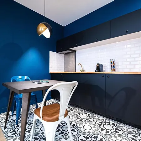 Monsieur Pigalle Apartment