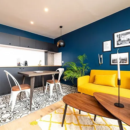 Monsieur Pigalle Apartment *